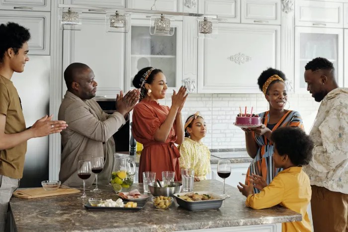 3 类赚钱信息差：RoboNeo 改视频 + 百度智能体拉新 + AI 视频全流程